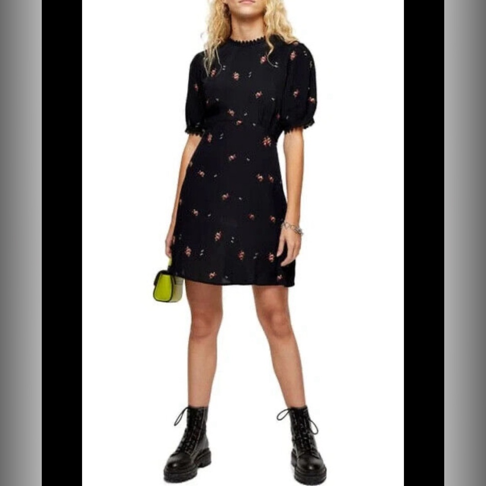 Cece Floral Print Mock Neck Balloon Sleeve Knit Dress